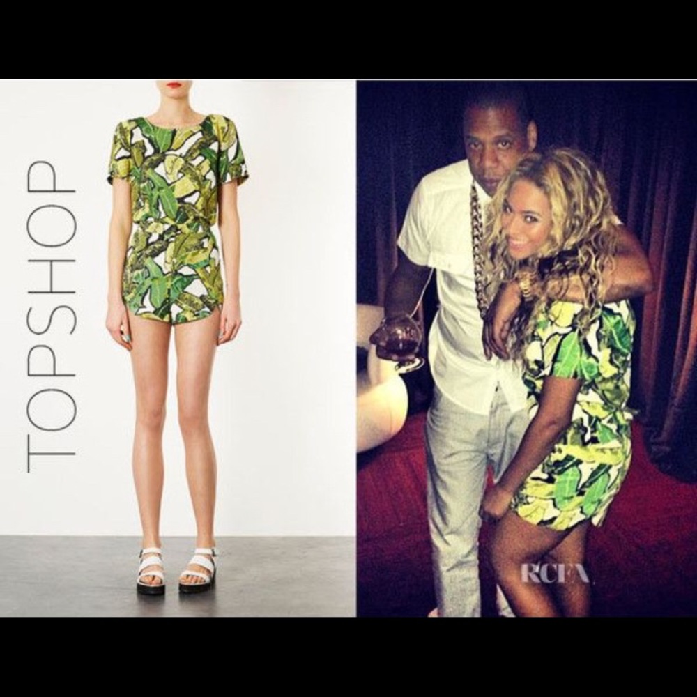 Topshop Banana Leaf Scalloped Shorts